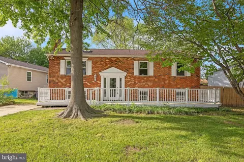 5 Douglas Dr, Bear, DE 19701