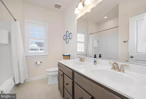 Bath - 355 Dillon Cir, Middletown, DE 19709 photo 1 of 3