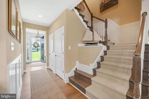 Entry Way - 355 Dillon Cir, Middletown, DE 19709 photo 4 of 11