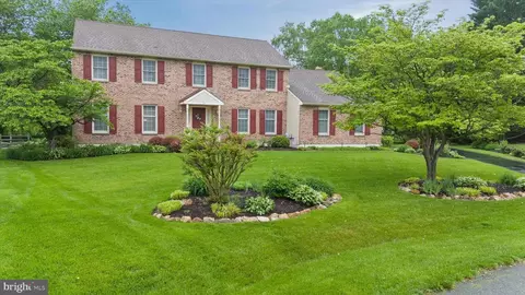 5 Ashleaf Ct, Hockessin, DE 19707