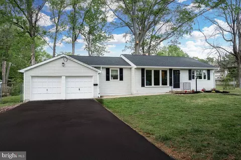 244 Old Churchmans Rd, New Castle, DE 19720