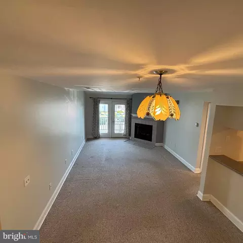2408 Waters Edge Dr, Newark, DE 19702 photo 13