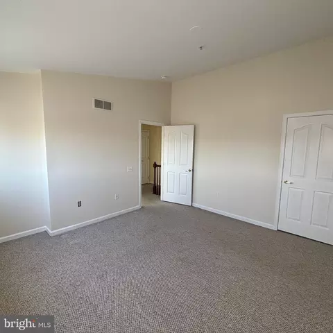 2408 Waters Edge Dr, Newark, DE 19702 photo 24