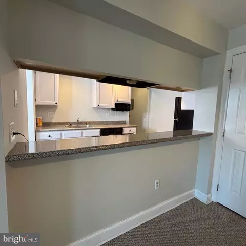 2408 Waters Edge Dr, Newark, DE 19702 photo 9