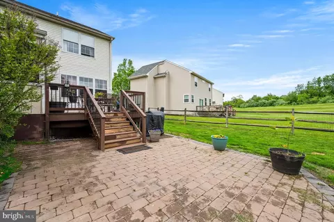 Exterior - 31 Forsythia Ln, Bear, DE 19701 photo 5 of 7