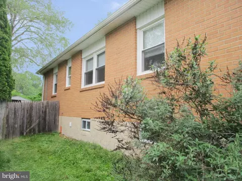 Exterior - 58 Vansant Rd, Newark, DE 19711 photo 2 of 2