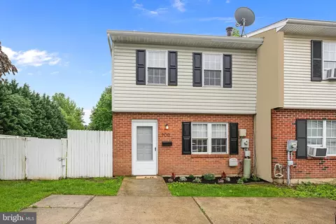 700 Kilgor Ct, Newark, DE 19702