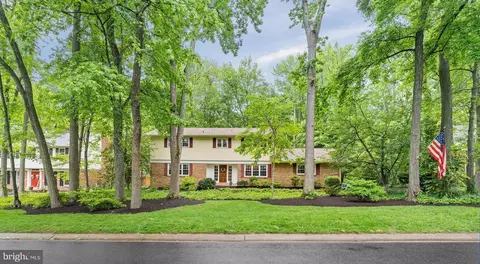 205 Hitching Post Dr, Wilmington, DE 19803