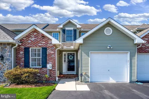 223 Hoyer Ct, Wilmington, DE 19803