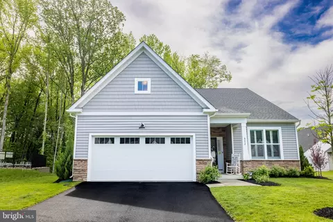 802 Horseshoe Falls Dr, Newark, DE 19702