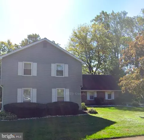 9 Markham Ct, Hockessin, DE 19707