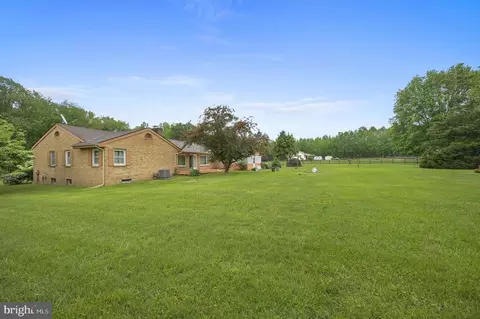 Exterior - 232 Deer Run Rd, Townsend, DE 19734 photo 3 of 4