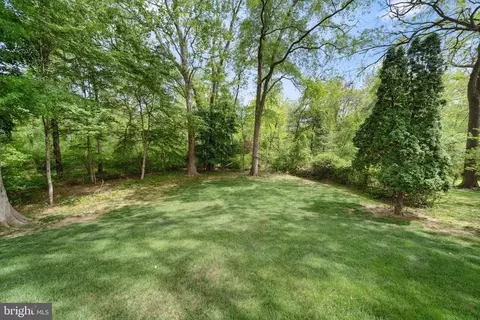 Exterior - 124 Timberline Dr, Newark, DE 19711 photo 9 of 12