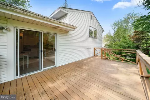 Exterior - 124 Timberline Dr, Newark, DE 19711 photo 7 of 12
