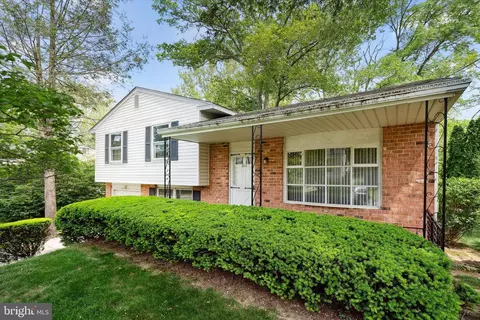 Exterior - 124 Timberline Dr, Newark, DE 19711 photo 3 of 12