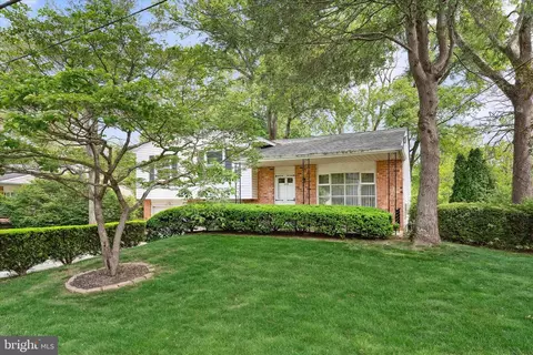 Exterior - 124 Timberline Dr, Newark, DE 19711 photo 4 of 12