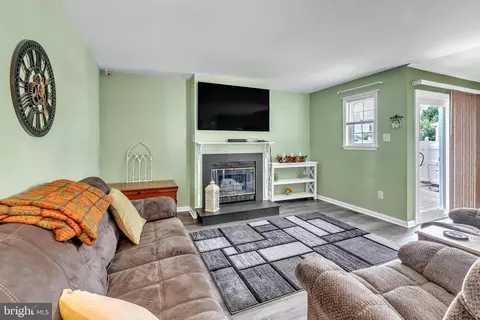 Living - 5 Patricia Cir, Bear, DE 19701 photo 1 of 1