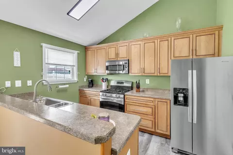 Kitchen - 5 Patricia Cir, Bear, DE 19701 photo 1 of 2