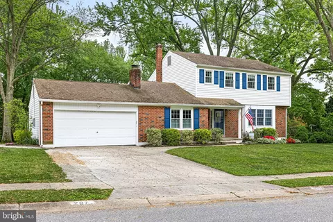 207 Wilshire Ln, Newark, DE 19711