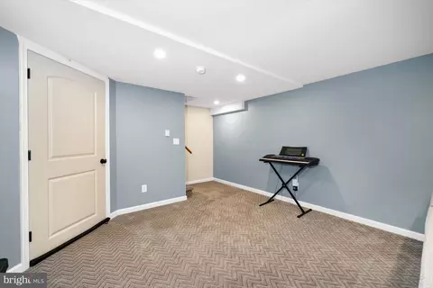 Entry Way - 20 Carol Ann Ct, Bear, DE 19701 photo 4 of 5