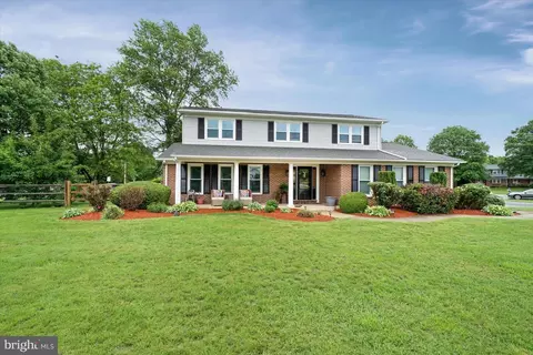 Exterior - 20 Carol Ann Ct, Bear, DE 19701 photo 2 of 6