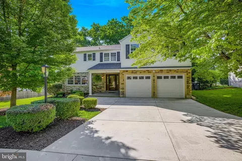 36 N Cliffe Dr, Wilmington, DE 19809