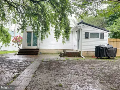 Exterior - 564 Walnut St, Townsend, DE 19734 photo 6 of 9