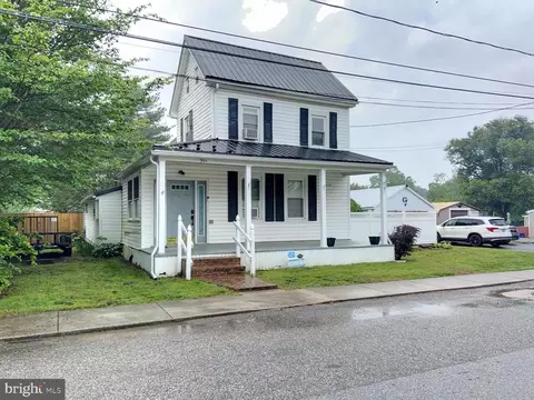 564 Walnut St, Townsend, DE 19734