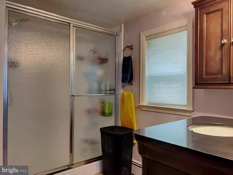 Bath - 564 Walnut St, Townsend, DE 19734 photo 2 of 4