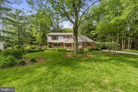 2207 Elmfield Rd, Wilmington, DE 19810