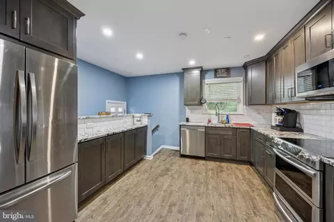 Entry Way - 37 Millbrook Rd, Newark, DE 19713 photo 1 of 3