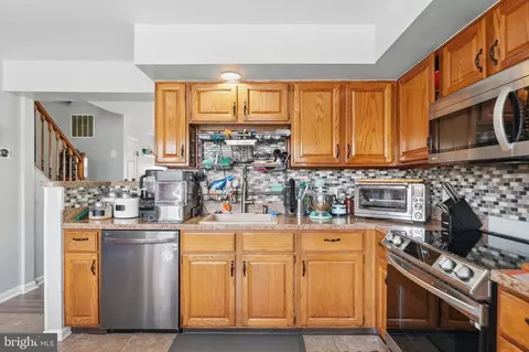 Kitchen - 692 Corsica Ave, Bear, DE 19701 photo 2 of 2