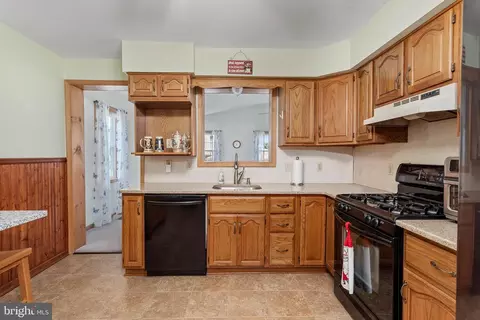 Kitchen - 6 Trevett Blvd, Newark, DE 19702 photo 2 of 2