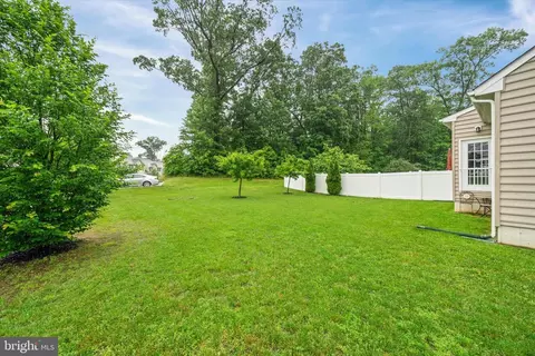 133 E General Grey Ct, Newark, DE 19702 photo 8