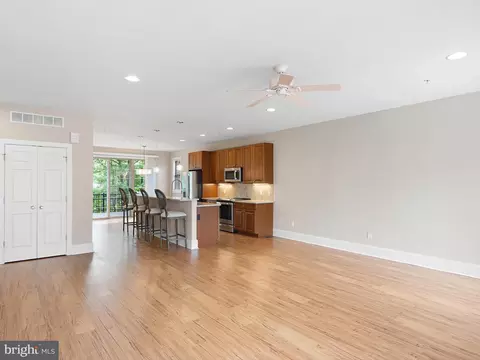 Living - 105 Sutton Way, Newark, DE 19711 photo 4 of 6