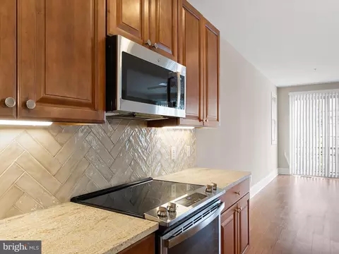 Kitchen - 105 Sutton Way, Newark, DE 19711 photo 3 of 5