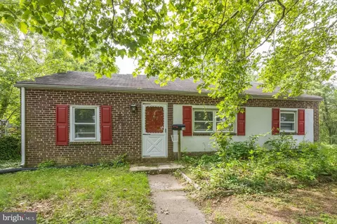 16 Fordham Ave, New Castle, DE 19720
