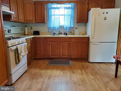 Kitchen - 43 Springlake Dr, Newark, DE 19711 photo 1 of 1