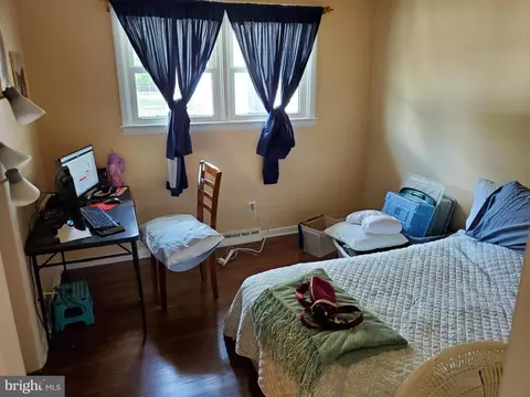 Bedroom - 43 Springlake Dr, Newark, DE 19711 photo 2 of 2