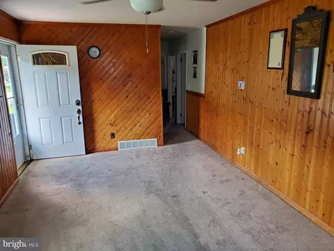 Entry Way - 43 Springlake Dr, Newark, DE 19711 photo 1 of 2