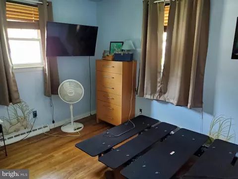 Bedroom - 43 Springlake Dr, Newark, DE 19711 photo 1 of 2