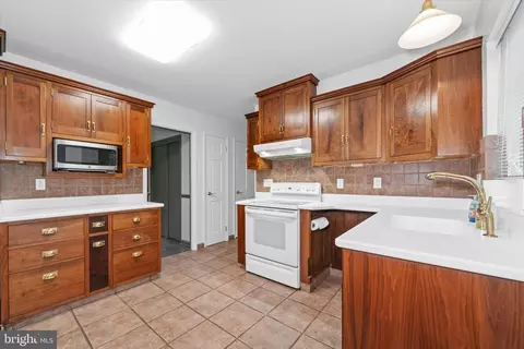402 Apple Rd, Newark, DE 19711 photo 11