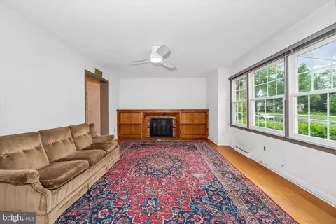 402 Apple Rd, Newark, DE 19711 photo 8