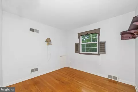 402 Apple Rd, Newark, DE 19711 photo 32
