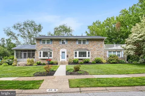 24 N Cliffe Dr, Wilmington, DE 19809