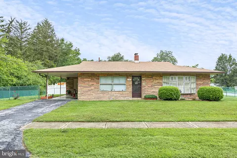 25 Kollman Dr, Newark, DE 19713
