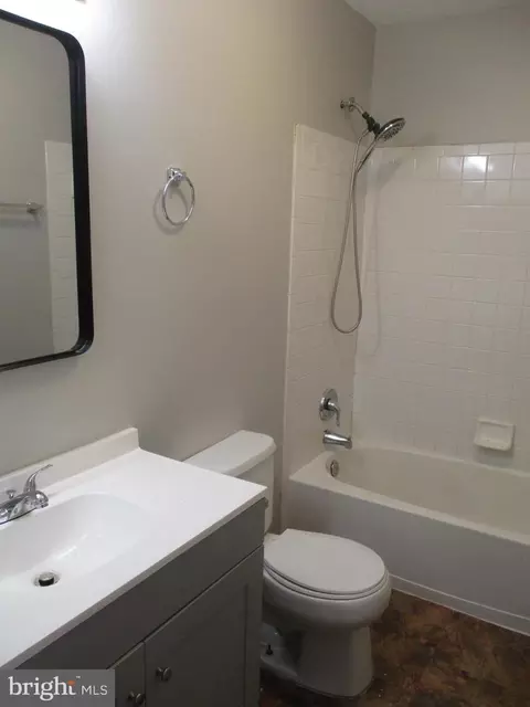Bath - 208 Yosemite Dr, Bear, DE 19701 photo 2 of 2