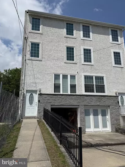 21 Rose Ln, New Castle, DE 19720