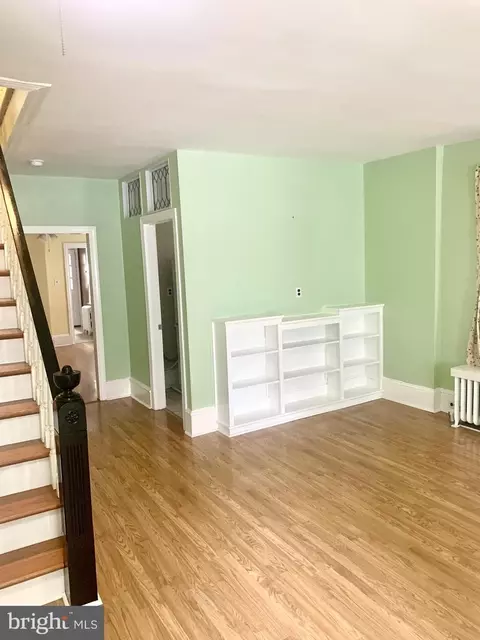 42 E 5th St, New Castle, DE 19720 photo 2