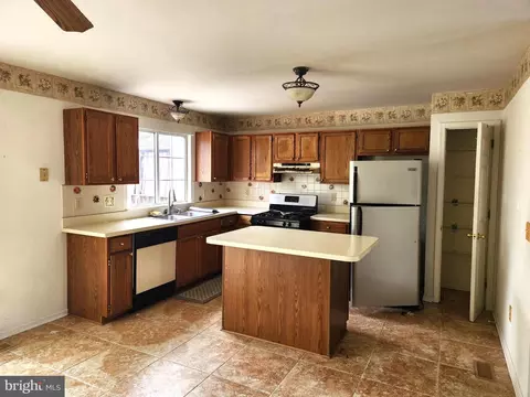 Kitchen - 409 Feather Dr, Newark, DE 19702 photo 1 of 2